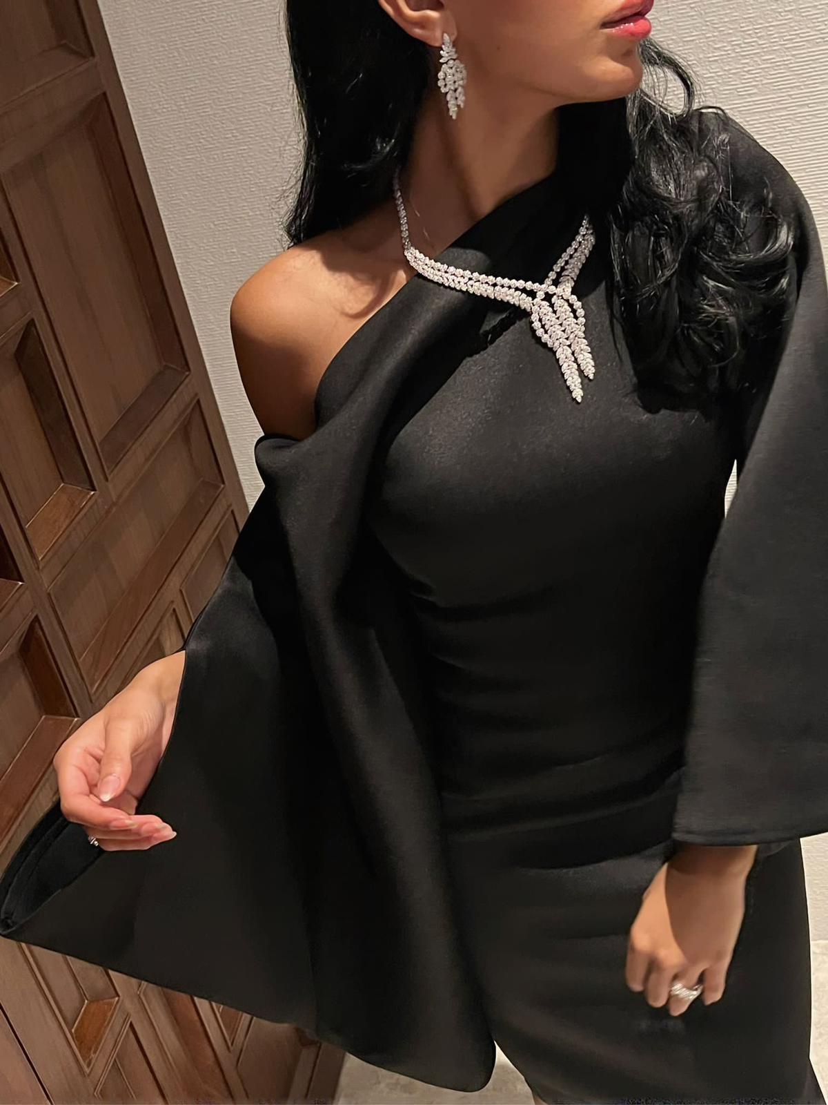Goshi dress