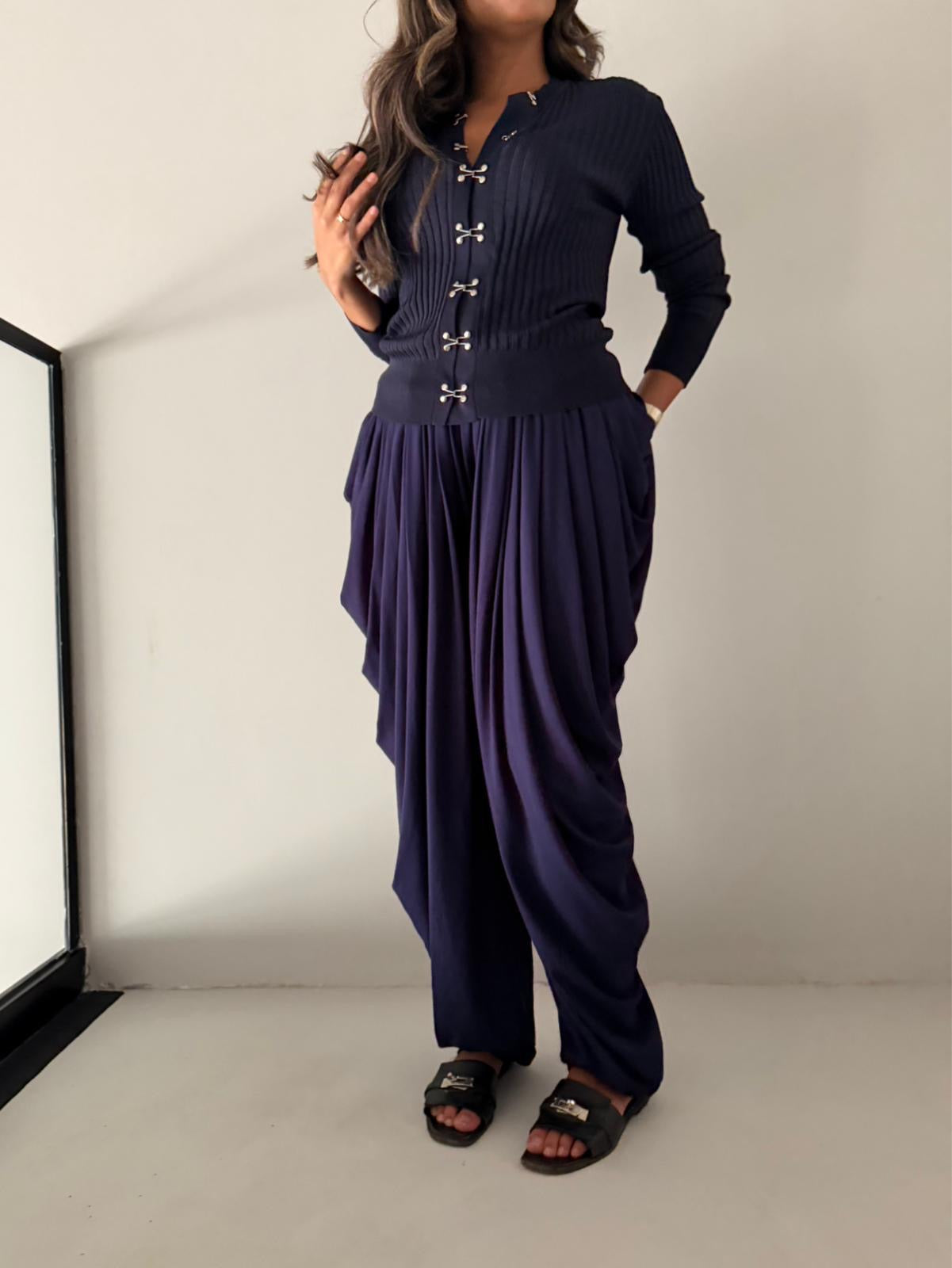 Navy chine