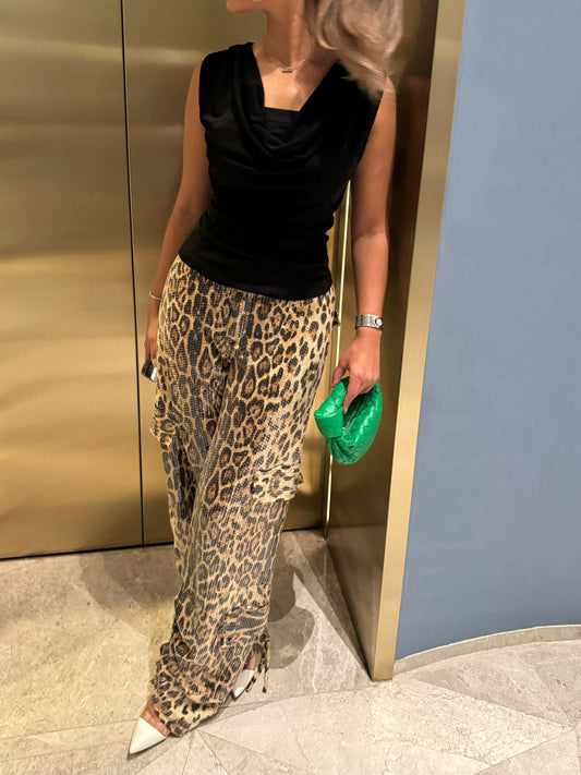 Leopard cargo